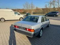 Gebraucht Mercedes 190 140 PS (102 kW) 1993 Silber Limousine