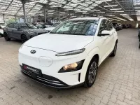 Gebraucht Hyundai Kona Select 100 kW (136 PS) 2023 Weiß SUV
