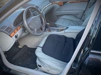 Gebraucht Mercedes E200 Elegance 163 PS (119 kW) 2003 Schwarz Limousine