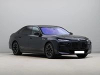 Gebraucht BMW M760e 571 PS (419 kW) 2024 Schwarz Limousine