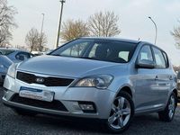 Gebraucht Kia Ceed 90 PS (66 kW) 2012 Silber Kleinwagen
