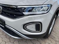 Gebraucht VW T-Roc 110 PS (80 kW) 2023 Ascotgrau SUV