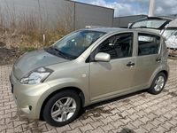 Gebraucht Daihatsu Sirion 70 PS (51 kW) 2009 Silber Kleinwagen