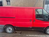 Gebraucht Ford Transit 2009 Rot Van