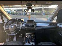 Gebraucht BMW 218 Active Tourer Advantage 150 PS (110 kW) 2016 Schwarz Van / Kleinbus