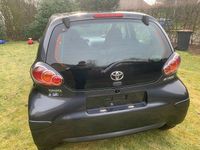 Gebraucht Toyota Aygo 68 PS (50 kW) 2011 Grau Kleinwagen