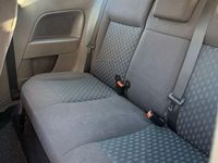 Gebraucht Ford Fiesta 69 PS (50 kW) 2003 Silber Kleinwagen