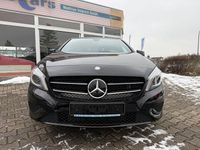 Gebraucht Mercedes A180 Style 122 PS (89 kW) 2015 Schwarz Limousine
