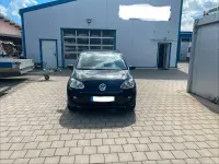 Używany VW up! Cup 60 KM (44 kW) 2014 Czarny Hatchback