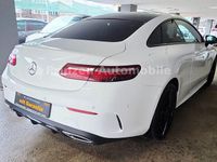 Gebraucht Mercedes E220 AMG 194 PS (142 kW) 2022 Weiß Coupé
