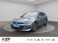 Gebraucht VW Passat Elegance 150 PS (110 kW) 2024 Grau Kombi