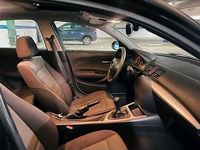 Gebraucht BMW 118 122 PS (89 kW) 2006 Schwarz Kleinwagen