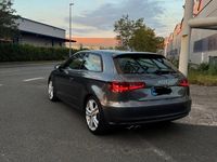 Gebraucht Audi A3 S-Line 180 PS (132 kW) 2013 Grau Kleinwagen