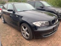 Gebraucht BMW 116 122 PS (89 kW) 2009 Schwarz Kleinwagen