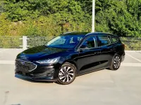 Gebraucht Ford Focus Titanium 155 PS (114 kW) 2025 Schwarz Limousine