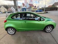 Gebraucht Mazda 2 75 PS (55 kW) 2009 Grün Kleinwagen