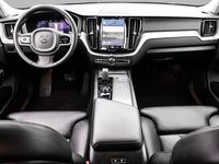 Gebraucht Volvo XC60 Plus 197 PS (144 kW) 2023 Grau SUV