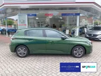 Gebraucht Peugeot 308 Active 131 PS (96 kW) 2024 Grün Limousine