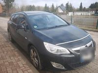 Gebraucht Opel Astra 110 PS (80 kW) 2011 Schwarz Kombi