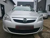Gebraucht Opel Astra 100 PS (73 kW) 2010 Silber Limousine
