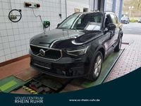 Gebraucht Volvo XC40 129 PS (94 kW) 2024 Schwarz onyx black / metallic SUV