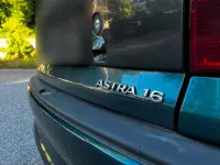 Gebraucht Opel Astra 75 PS (55 kW) 1996 Grün Limousine