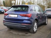 Gebraucht Audi Q3 Ambiente 190 PS (139 kW) 2023 Navarrablau metallic SUV