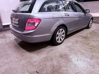 Gebraucht Mercedes C220 175 PS (128 kW) 2007 Grau Kombi