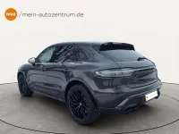 Gebraucht Porsche Macan 441 PS (324 kW) 2022 Vulkangraumetallic SUV