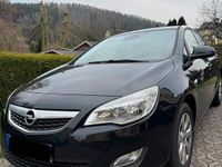 Gebraucht Opel Astra 140 PS (102 kW) 2012 Schwarz Kombi