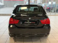 Gebraucht BMW 320 177 PS (130 kW) 2009 Schwarz Limousine