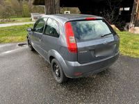 gebraucht Ford Fiesta 1,3