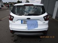 Gebraucht Ford Kuga 120 PS (88 kW) 2017 Weiß SUV