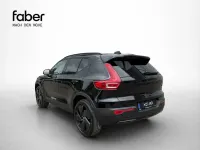 Neu Volvo XC40 Plus 163 PS (119 kW) 2026 Schwarz SUV
