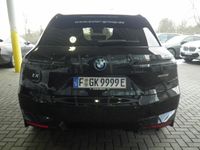 gebraucht BMW iX xDrive40 Allrad HUD AHK-klappbar AHK El. Panodach Panorama Navi Leder digitales Cockpit Soundsystem