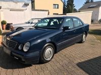 gebraucht Mercedes E200 Classic