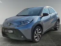 Neu Toyota Aygo X 72 PS (52 kW) 2025 Grau SUV