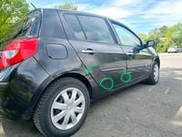 Second-hand Renault Clio II Expression 75 CP (55 kW) 2009 Negru Berlinǎ