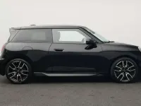 Gebraucht Mini Cooper SE 160 kW (218 PS) 2024 Schwarz Kleinwagen