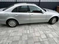 Gebraucht Mercedes E240 177 PS (130 kW) 2005 Silber Limousine