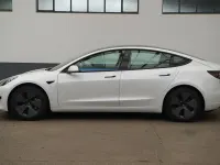 Gebraucht Tesla Model 3 Standard Range 208 kW (283 PS) 2021 Weiß Limousine