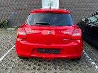 Gebraucht Suzuki Swift Comfort 83 PS (61 kW) 2023 Rot Kleinwagen