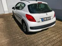 Gebraucht Peugeot 207 95 PS (69 kW) 2009 Weiß Limousine