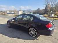 Gebraucht BMW 318 129 PS (94 kW) 2006 Monacoblaumetallic Limousine