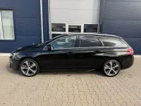 Gebraucht Peugeot 308 SW GT 131 PS (96 kW) 2021 Dunkel schwarz metallic (metallic) Kombi