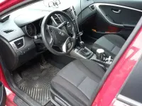 Gebraucht Hyundai i30 Trend 99 PS (72 kW) 2013 Rot Kombi