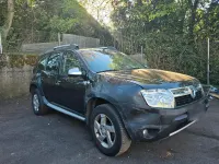Second-hand Dacia Duster 105 CP (77 kW) 2012 Negru SUV