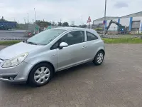 Gebraucht Opel Corsa 80 PS (58 kW) 2009 Silber Kleinwagen
