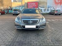 Gebraucht Mercedes E250 Avantgarde 204 PS (150 kW) 2011 Kombi