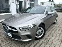 Gebraucht Mercedes A200 Progressive 163 PS (119 kW) 2019 Silber Limousine